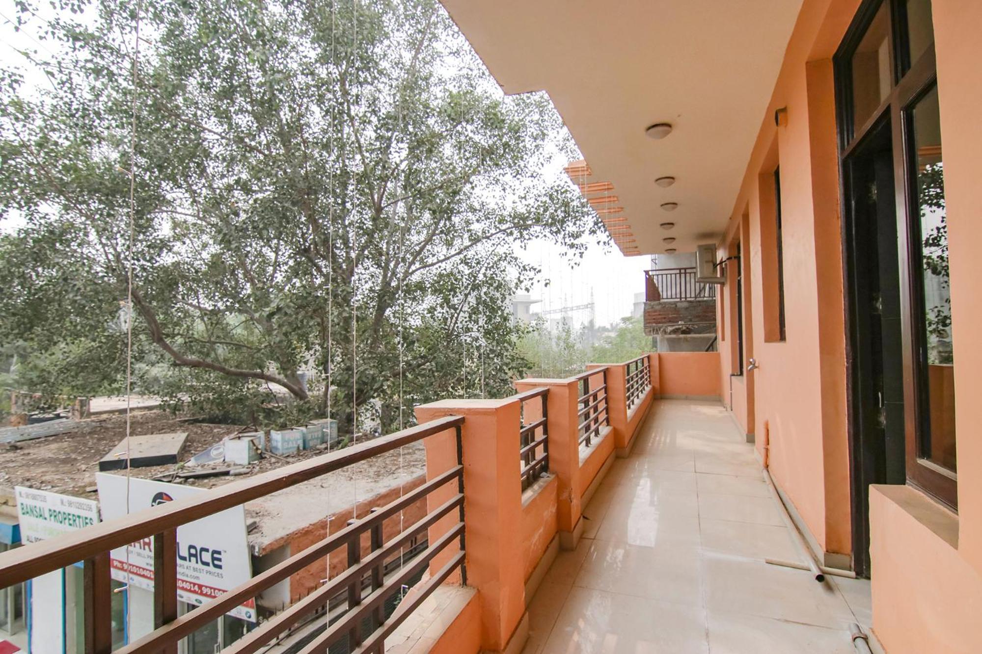 Fabhotel The Lavish Villa Badshahpur Εξωτερικό φωτογραφία